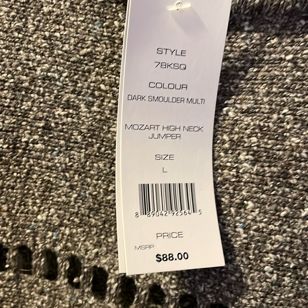 High neck sweater with 3/4 sleeves - Picture 4 of 5